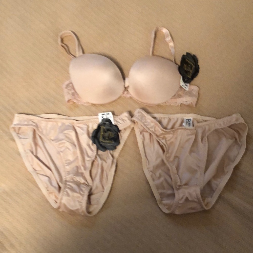 Felons bra & panty set 34A/S